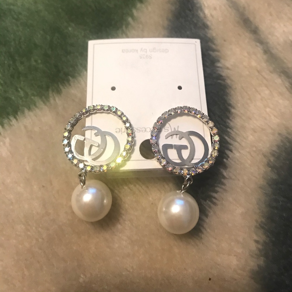 Earrings lot of 6